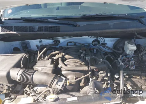 2010 Toyota Tundra Grade 5.7L V8 from USA, damaged, VIN 5TFEY5F11AX085161